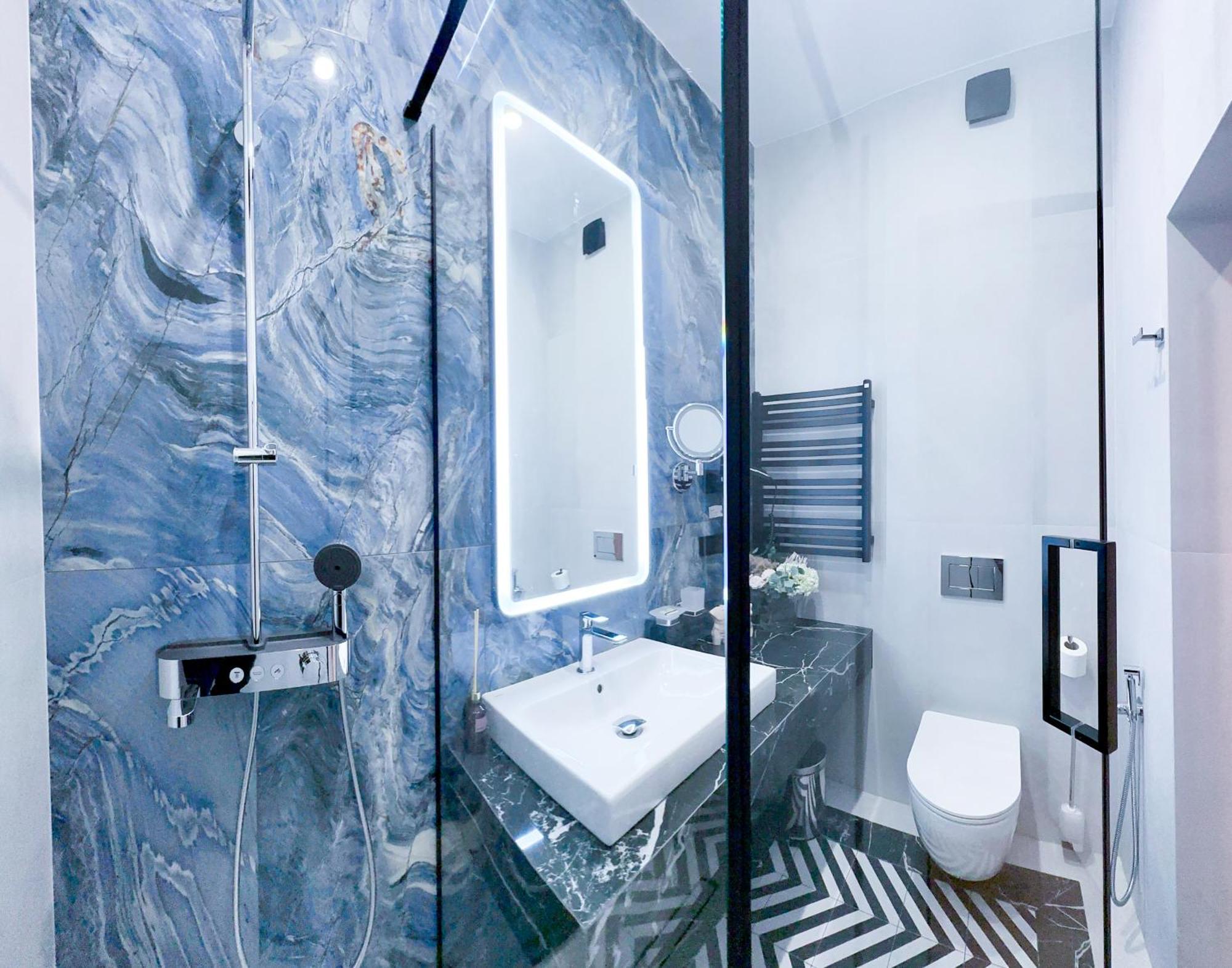 Mola Mola Apart Hotel Львов Экстерьер фото
